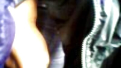 నేను ఫిల్మ్ చేస్తున్నప్పుడు బొచ్చు పుస్సీ పరిపక్వమైన అందగత్తె ఒక నల్ల మనిషి కోడి పైన స్వారీ చేస్తోంది