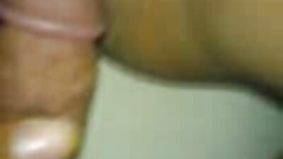 లవ్లీ మామ్ డిక్ పీల్చడం మరియు కమ్‌లో కవర్ చేయడానికి ముందు ఆమె నోటిని ఫక్ చేయడం